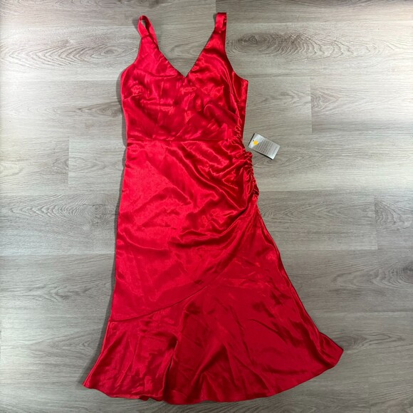 Chelsea28 Red Formal Dress - Picture 4 of 7